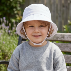 01931824-White: Infants Plain White Bucket Hat With Chin Strap (18-24 Months)