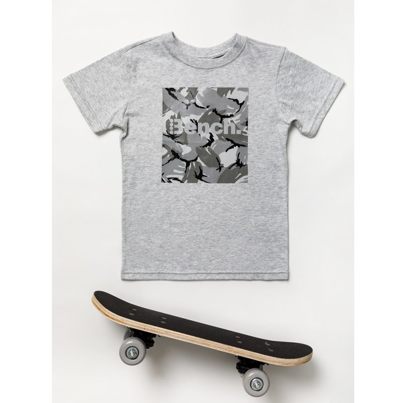 B04657: Bench T-Shirt & Skateboard Years) Set (6-10